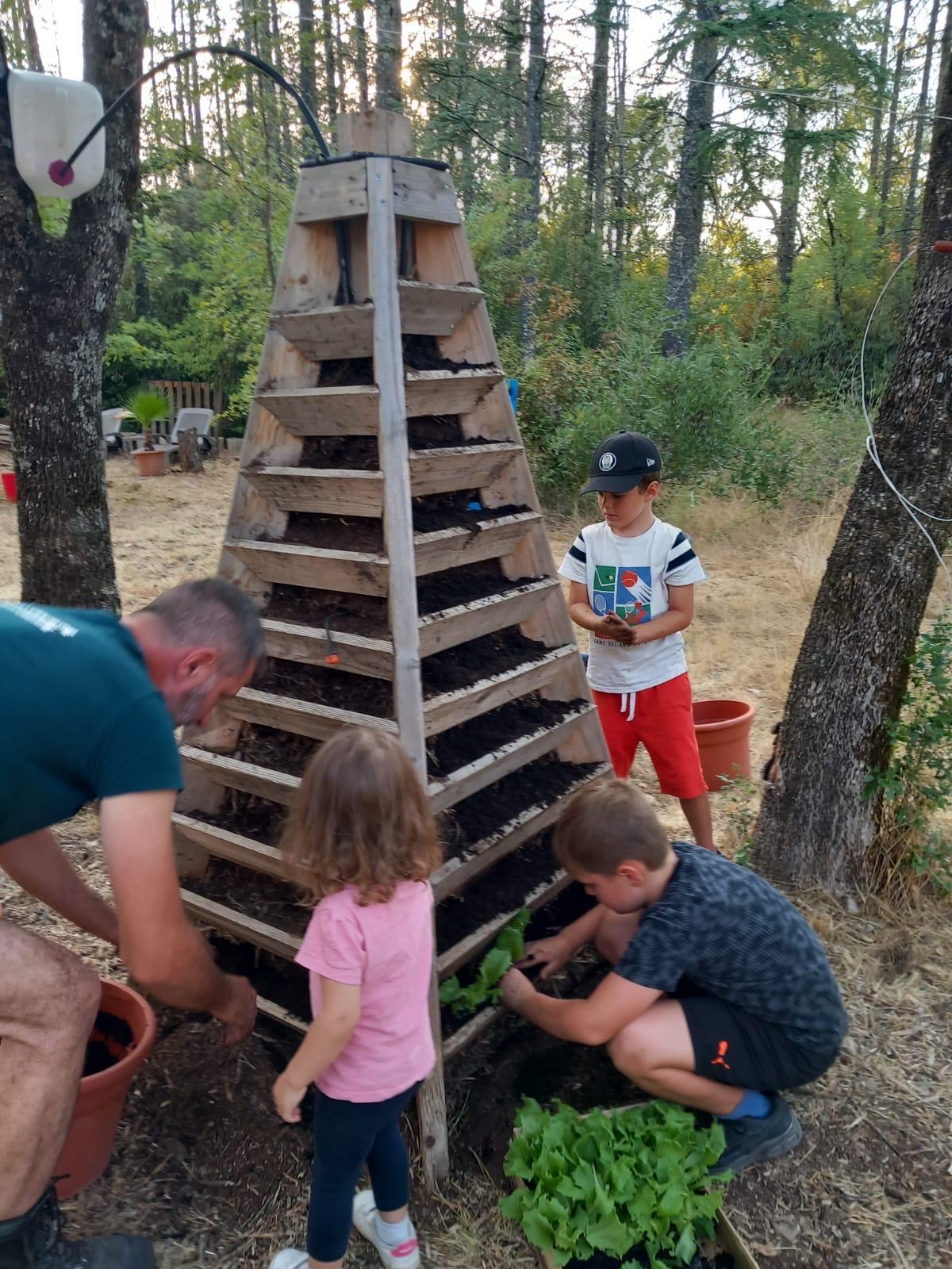 Atelier potager avec des enfants